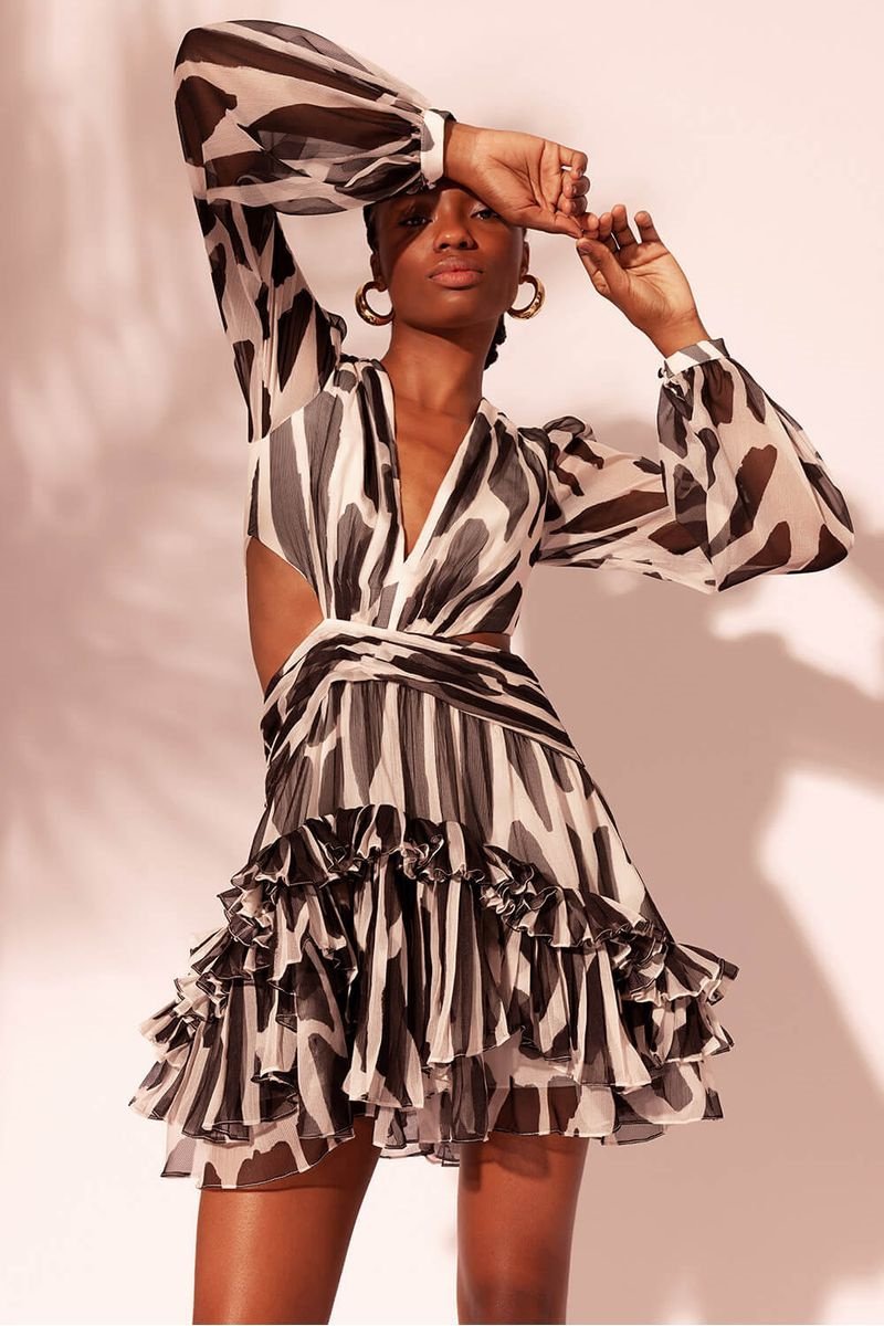 Classic Vintage Dress with a Flattering Fit