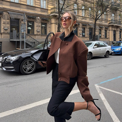 Elegantly Styled Jacket for Everyday Wear