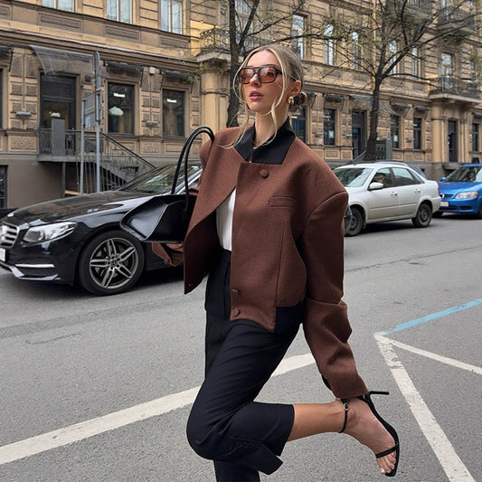 Elegantly Styled Jacket for Everyday Wear