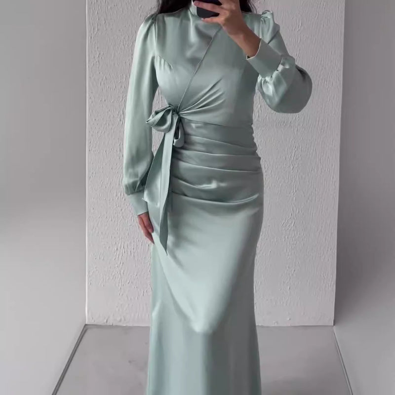 Effortlessly Elegant Dress with a Timeless Design