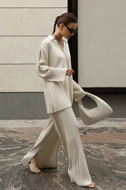 Well Tailored Pants with a Graceful Silhouette