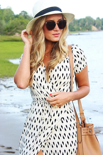 Beautifully Crafted Dress in a Classic Style