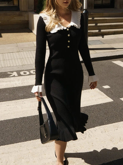 Classic Vintage Dress with a Flattering Fit