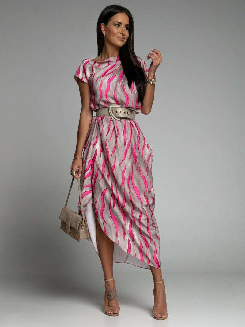 Well Tailored Dress with a Graceful Silhouette