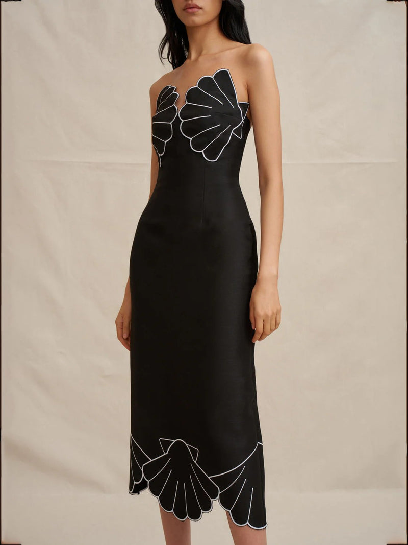 Classic Vintage & Enduringly Stylish Dress