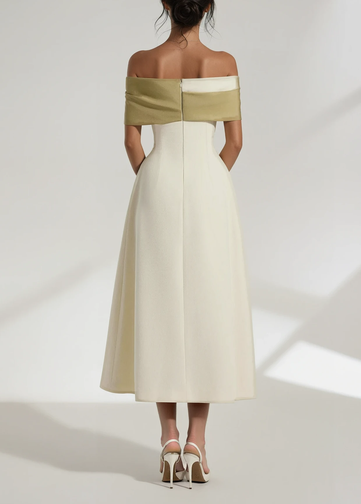 Beautifully Crafted Dress in a Classic Style