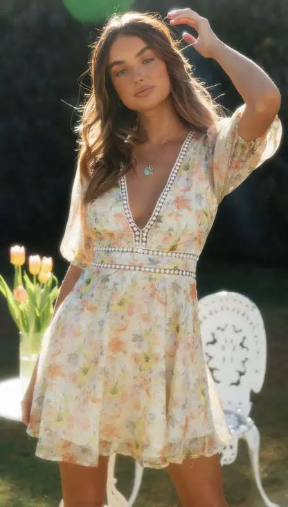 Well Tailored Dress with a Graceful Silhouette
