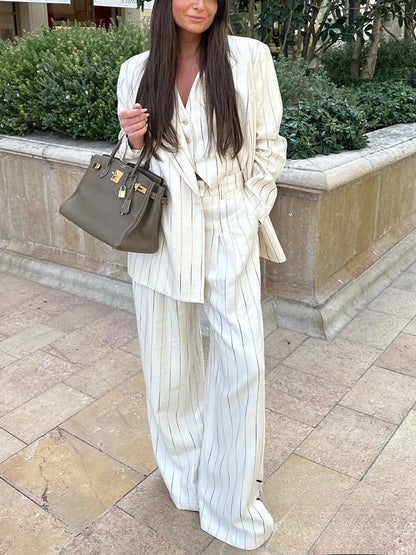 Sophisticated Pants with a Clean Classic Look