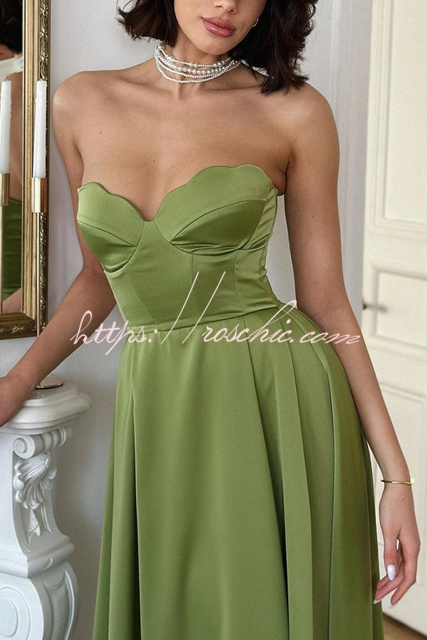 Beautifully Crafted Dress in a Classic Style