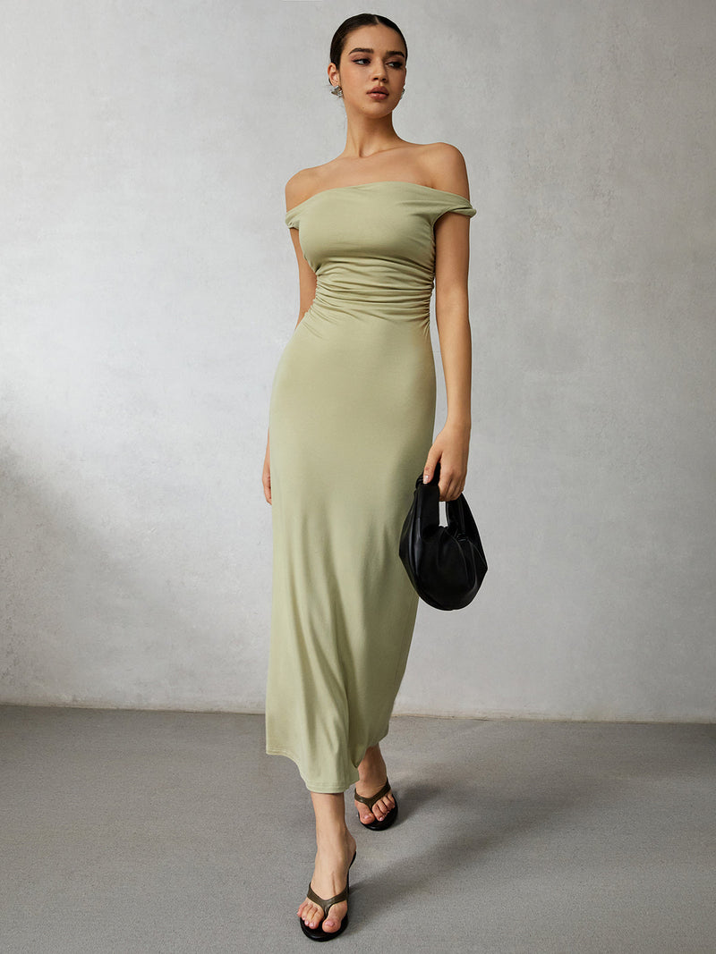 Effortlessly Elegant Dress with a Timeless Design