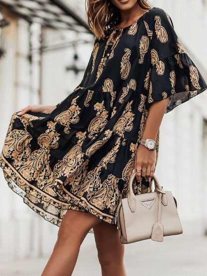 Beautifully Finished Dress in a Timeless Design