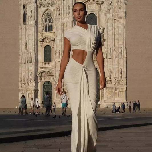 Gracefully Styled Dress for Any Occasion