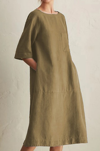 Classic Vintage Dress with a Flattering Fit