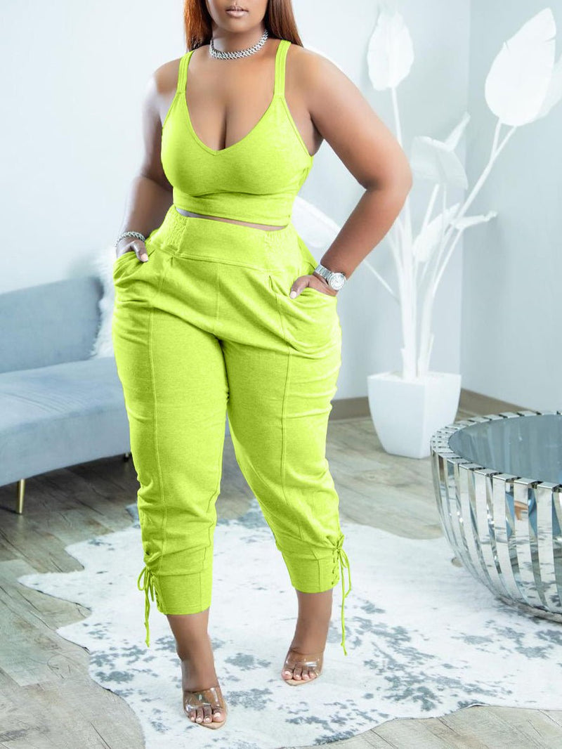 Well Tailored Pants with a Graceful Silhouette