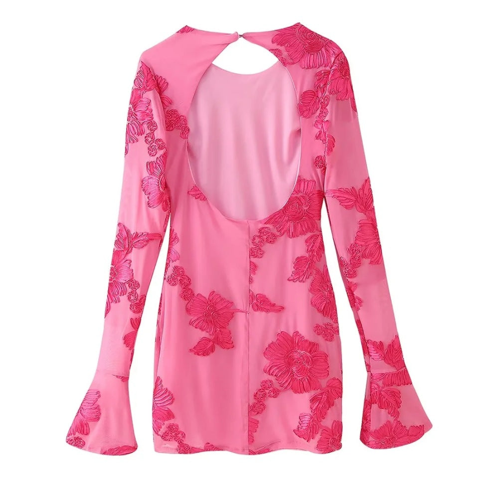 Beautifully Crafted Dress in a Classic Style