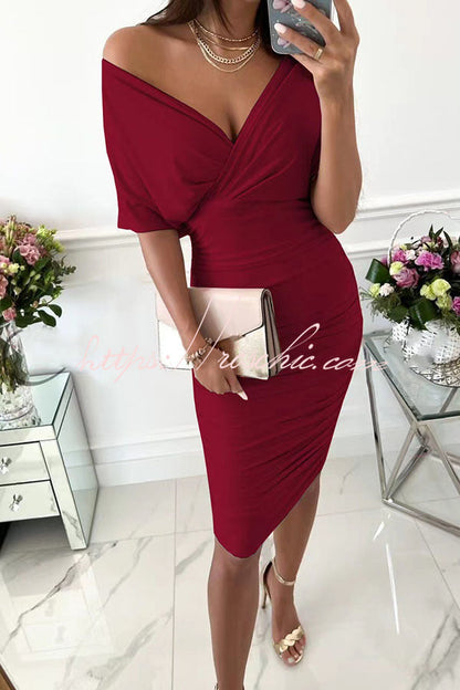 Effortlessly Elegant Dress with a Timeless Design