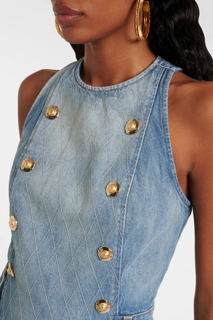 Classic Vintage Dress with a Flattering Fit