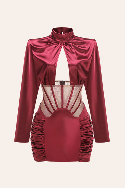 Well Tailored Dress with a Graceful Silhouette