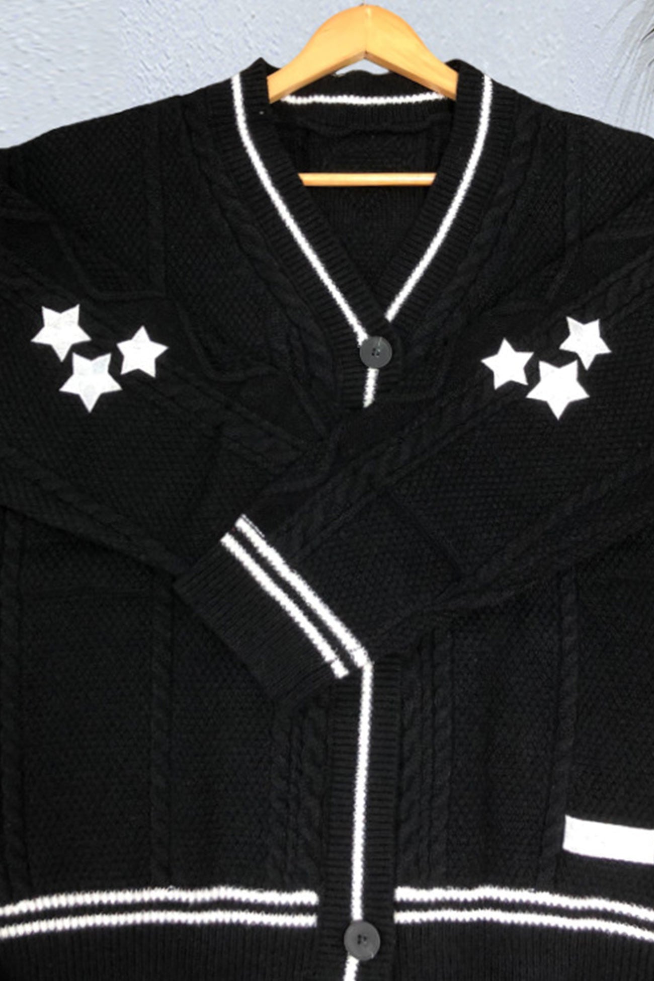 Beautifully Finished Cardigan in a Timeless Design