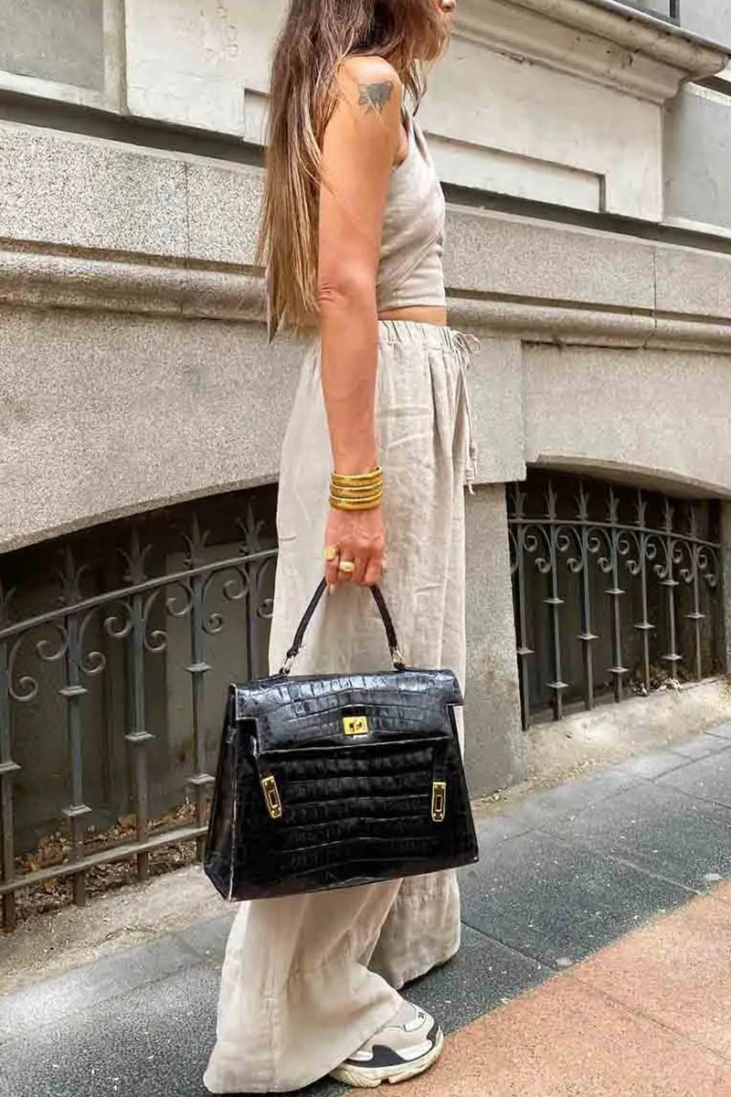 Beautifully Finished Pants in a Timeless Design