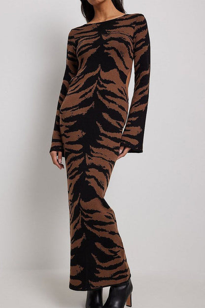 Well Tailored Dress with a Graceful Silhouette