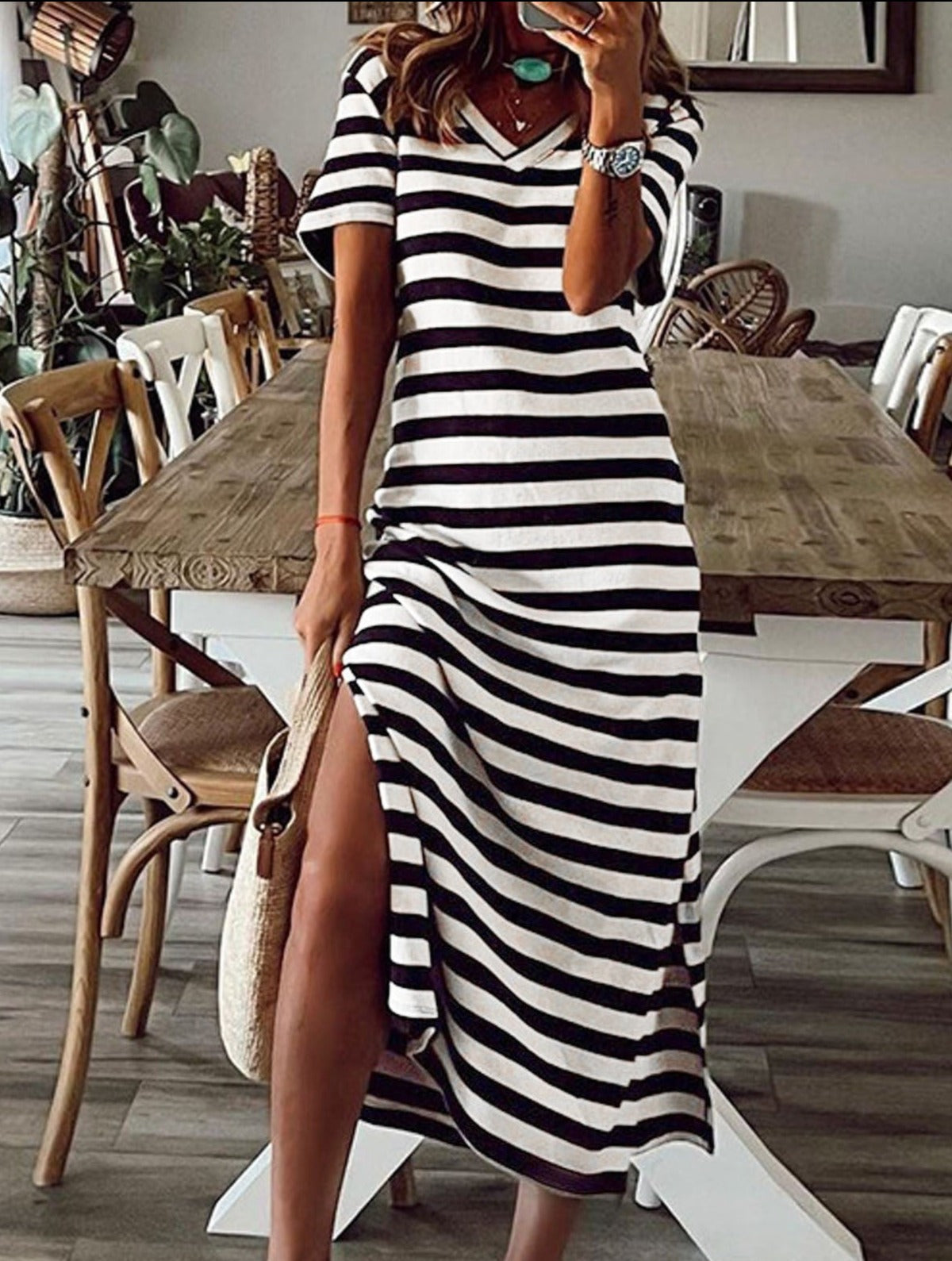 Sophisticated Dress with a Clean Classic Look