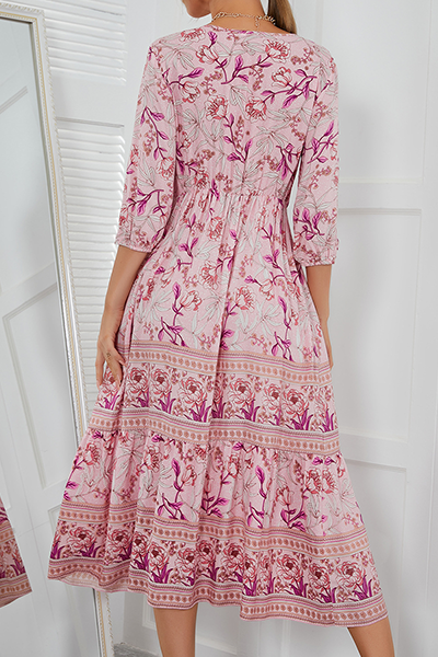 Effortlessly Elegant Dress with a Timeless Design
