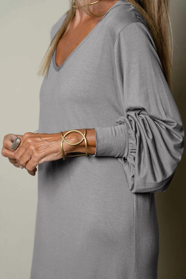 Well Tailored Dress with a Graceful Silhouette