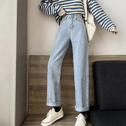 Classic Vintage Pants with a Flattering Fit