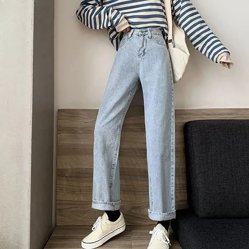 Classic Vintage Pants with a Flattering Fit