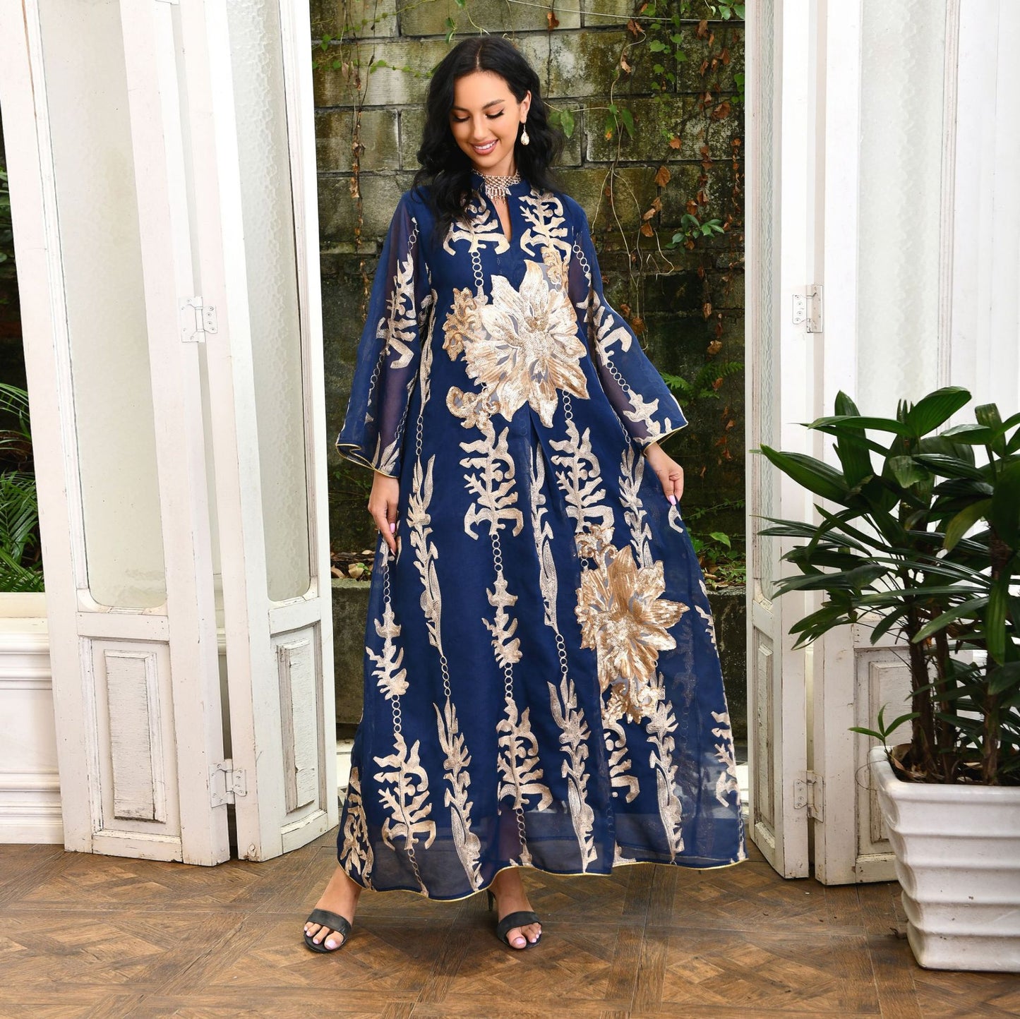 Gracefully Styled Dress for Any Occasion
