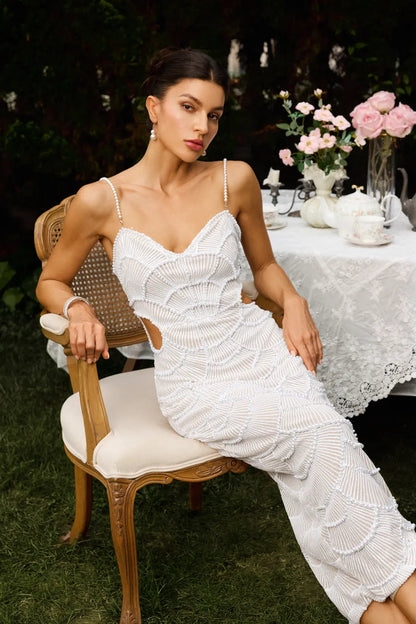 Beautifully Crafted Dress in a Classic Style
