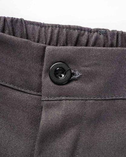 Effortlessly Elegant Pants with a Timeless Design