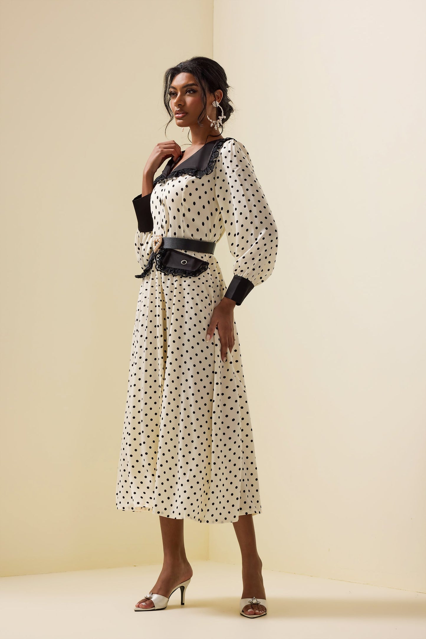 Classic Vintage Dress with a Flattering Fit
