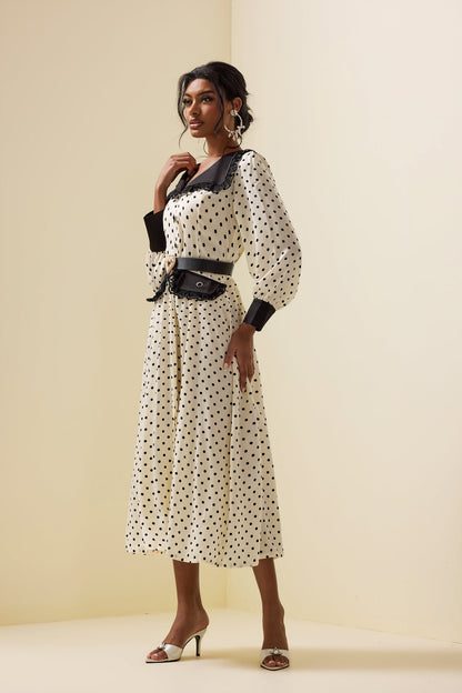 Classic Vintage Dress with a Flattering Fit