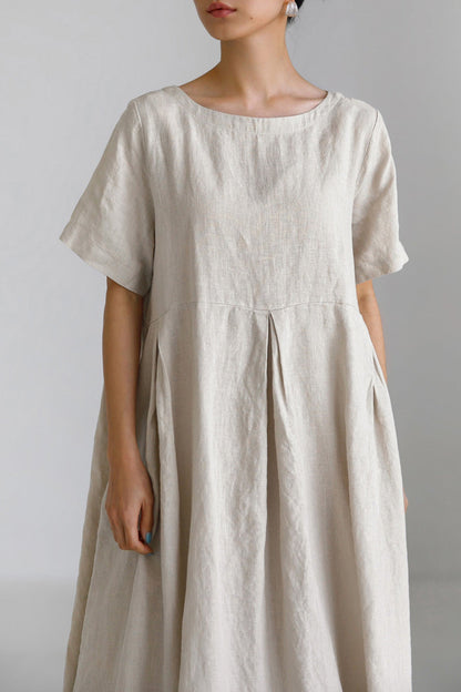 Sophisticated Dress with a Clean Classic Look