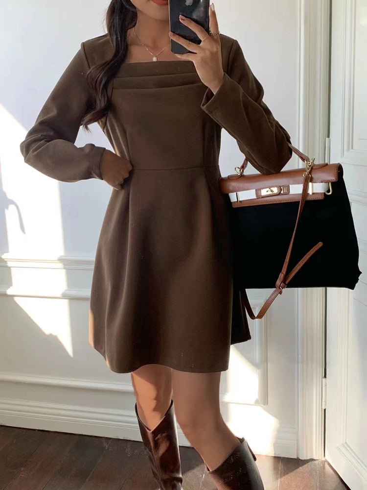 Well Tailored Dress with a Graceful Silhouette