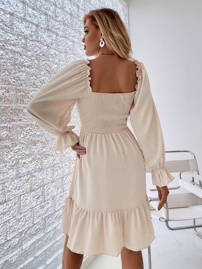 Effortlessly Elegant Dress with a Timeless Design