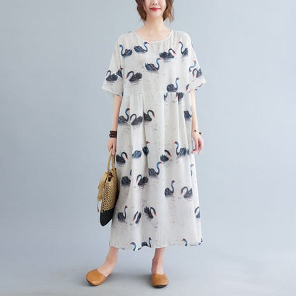 Classic Vintage Dress with a Flattering Fit