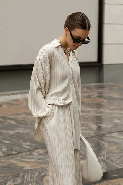Well Tailored Pants with a Graceful Silhouette