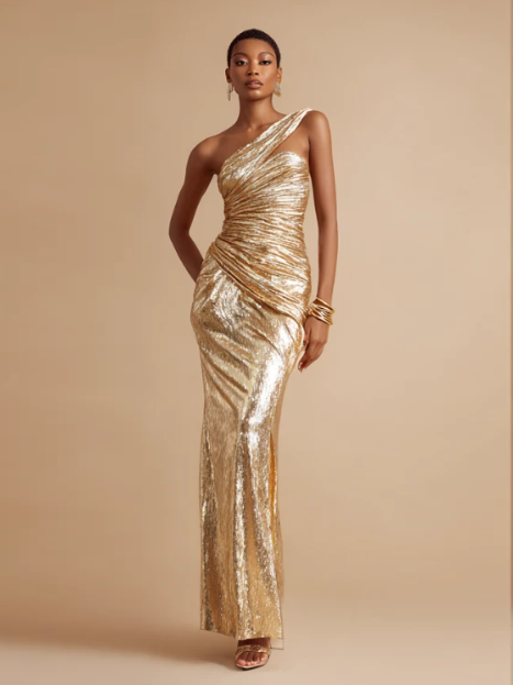 Sophisticated Garment with a Clean Classic Look