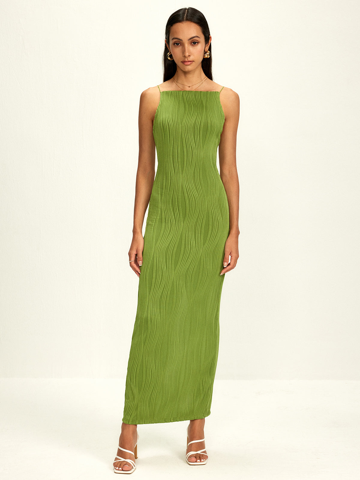 Classic Vintage Dress with a Flattering Fit