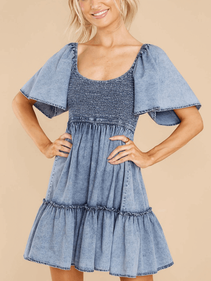 Sophisticated Dress with a Clean Classic Look