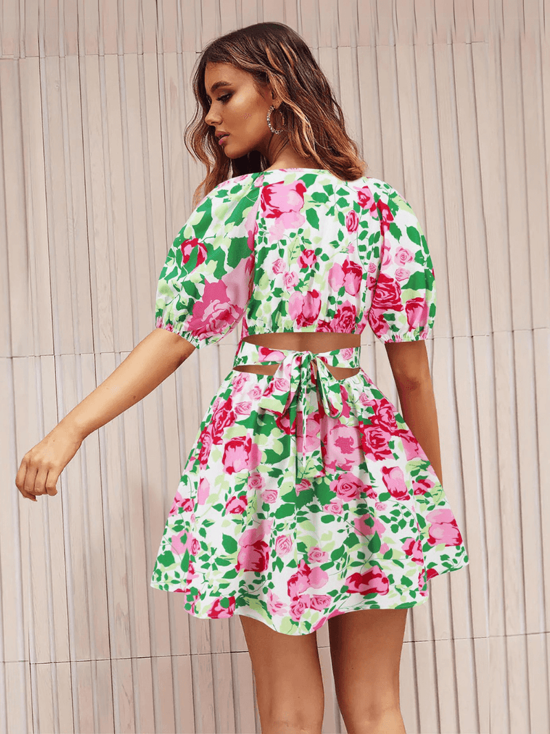 Effortlessly Elegant Dress with a Timeless Design