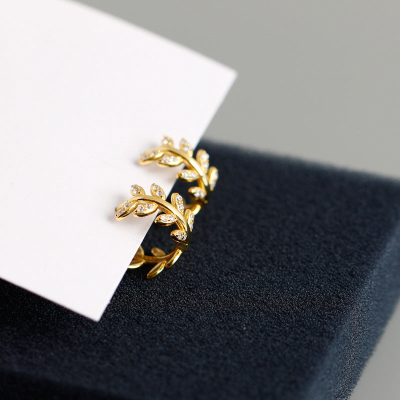 Stunning Gold Earring for Daily Wear