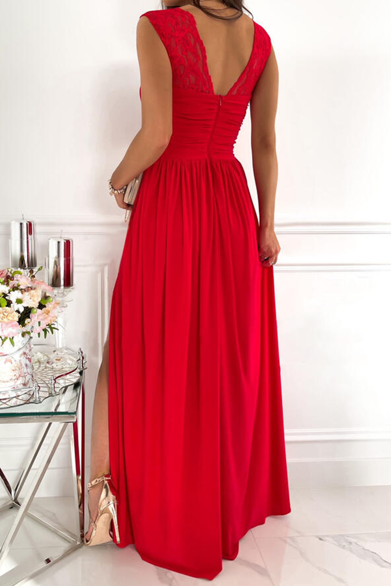 Sophisticated Dress with a Clean Classic Look