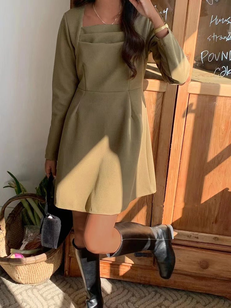 Well Tailored Dress with a Graceful Silhouette
