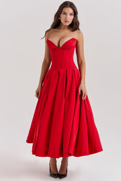 Beautifully Finished Dress in a Timeless Design