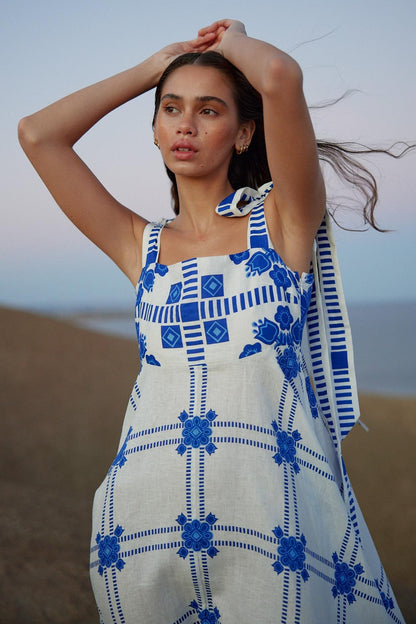 Beautifully Crafted Dress in a Classic Style