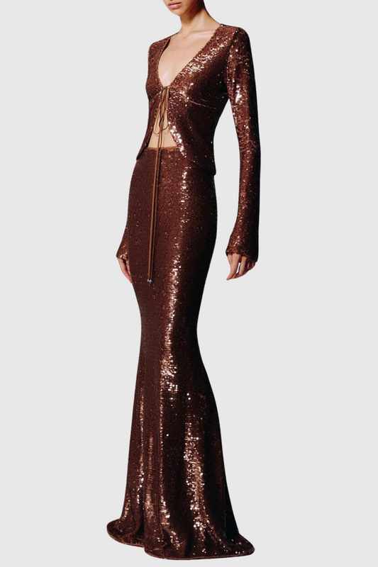Well Tailored Garment with a Graceful Silhouette